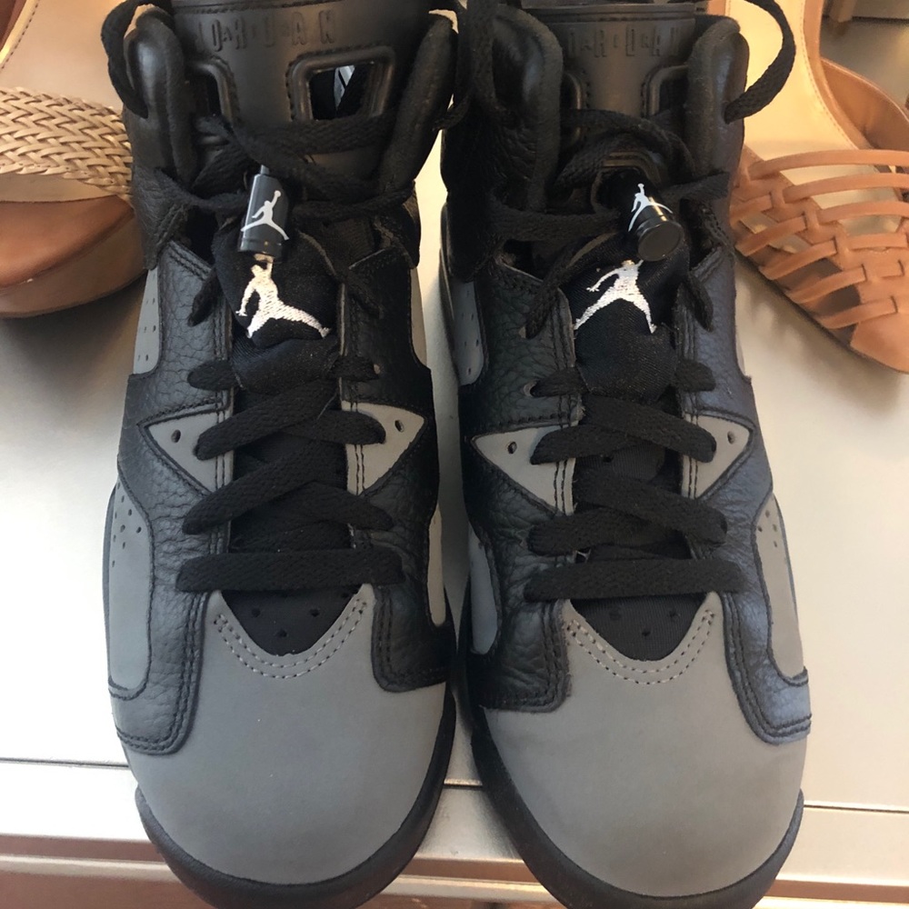 Jordan 6 Retro Cool Grey (GS) sz 6 Youth (women8)